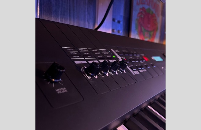 Yamaha MX88 Synthesizer, Used (SN:BBCN01019) - Image 5